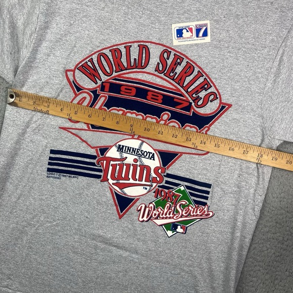 Vintage 1987 Minnesota Twins World Series Champions T Shirt Sz LG Single‎ Stitch - Picture 12 of 12